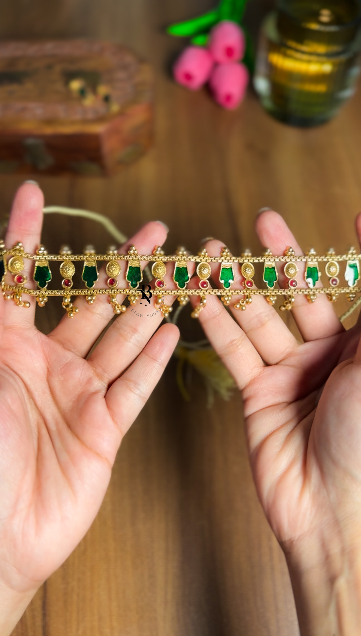 Non-Idol Nagapadam Layer Choker