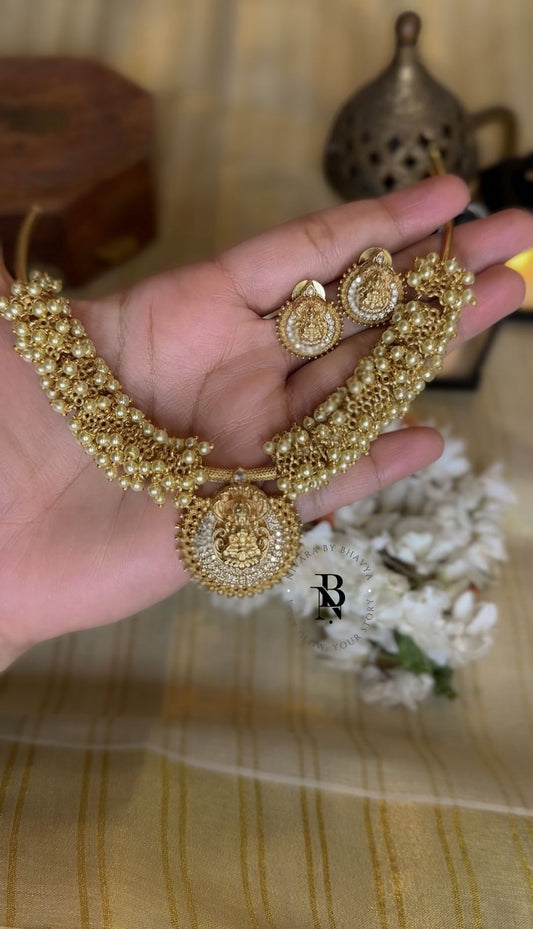Lakshmi Cluster Pearl Necklace